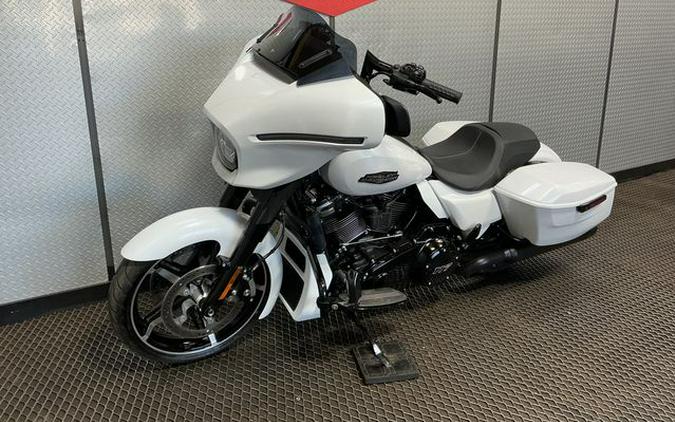 2024 Harley-Davidson Street Glide Base