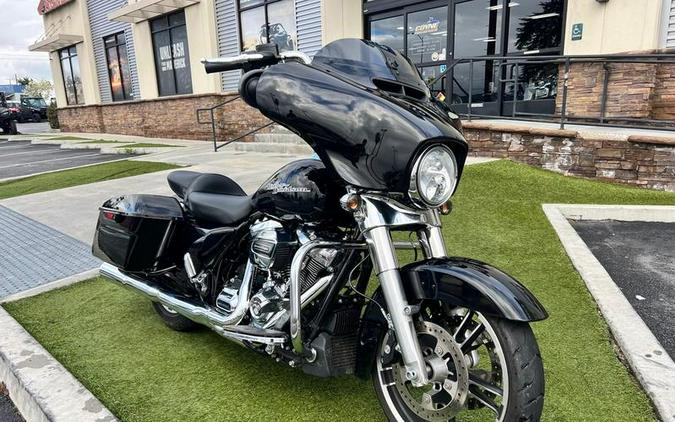 2018 Harley-Davidson® FLHX - Street Glide®