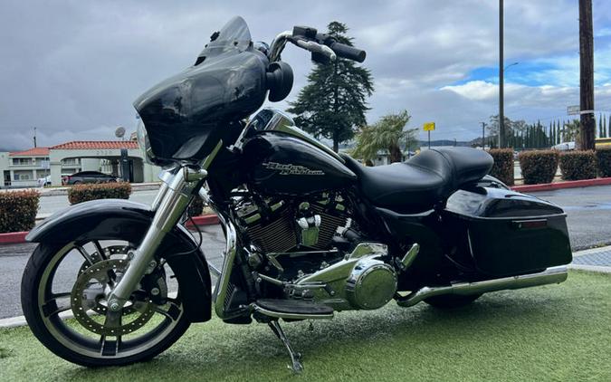 2018 Harley-Davidson® FLHX - Street Glide®