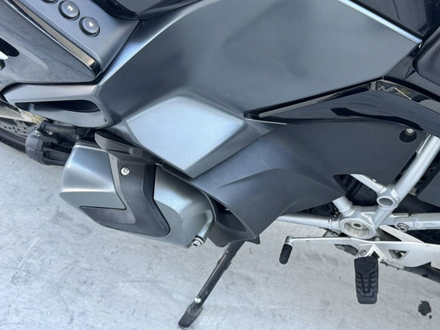 2023 BMW R 1250 RT Triple Black