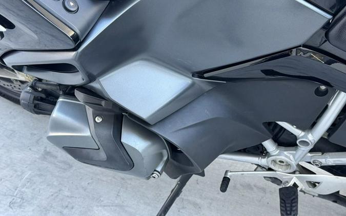 2023 BMW R 1250 RT Triple Black