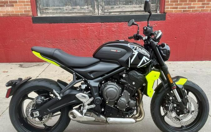 2024 Triumph Trident 660 Jet Black/Triumph Racing Yellow