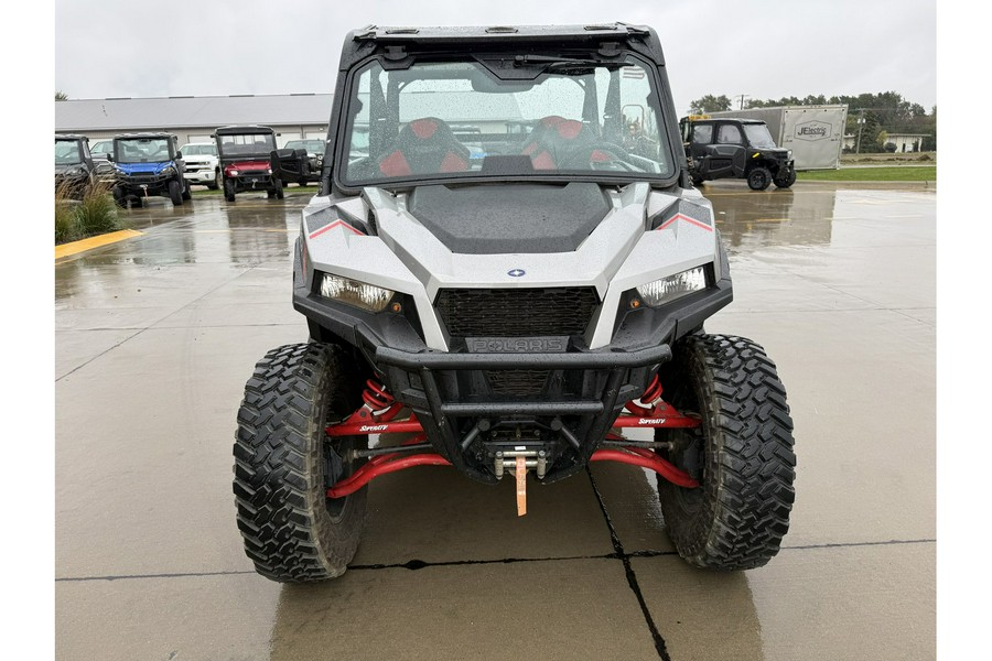 2017 POLARIS GENERAL 4 1000 EPS SILVER PEARL - Polaris