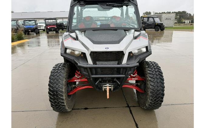 2017 Polaris POLARIS GENERAL 4 1000 EPS SILVER PEARL