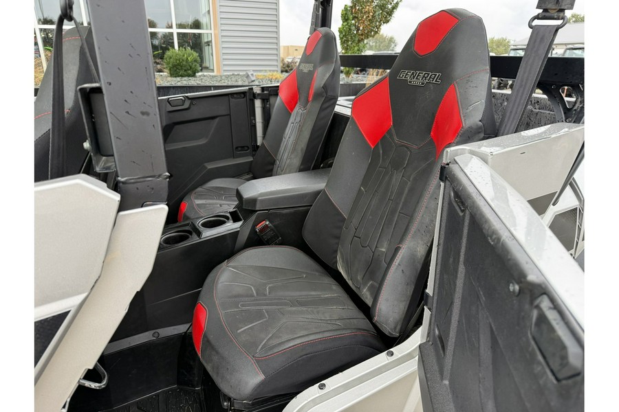 2017 POLARIS GENERAL 4 1000 EPS SILVER PEARL - Polaris