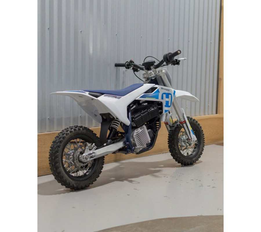 2024 Husqvarna EE 3