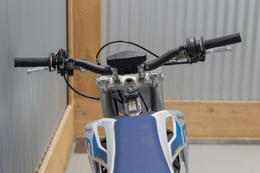 2024 Husqvarna EE 3