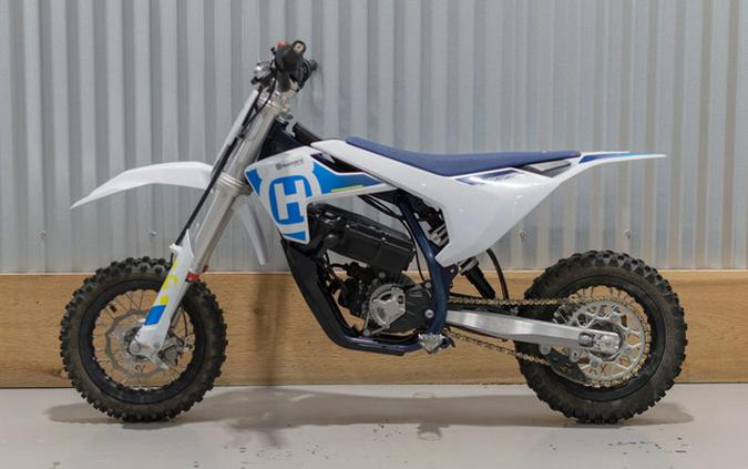 2024 Husqvarna EE 3