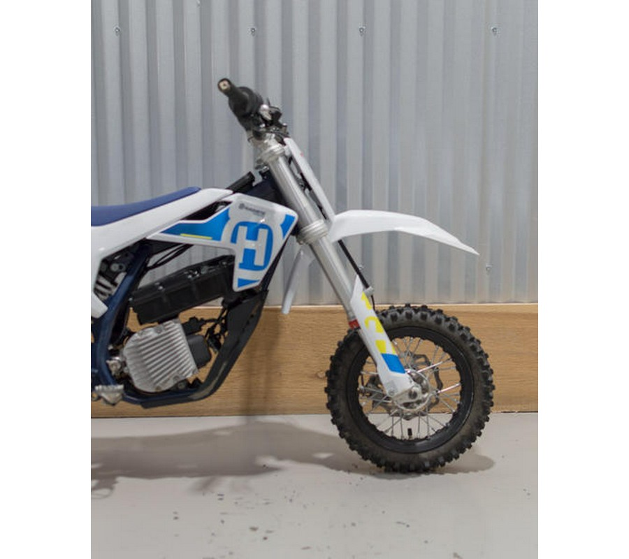 2024 Husqvarna® EE 3