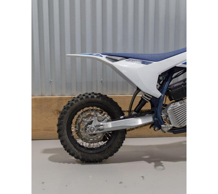 2024 Husqvarna® EE 3