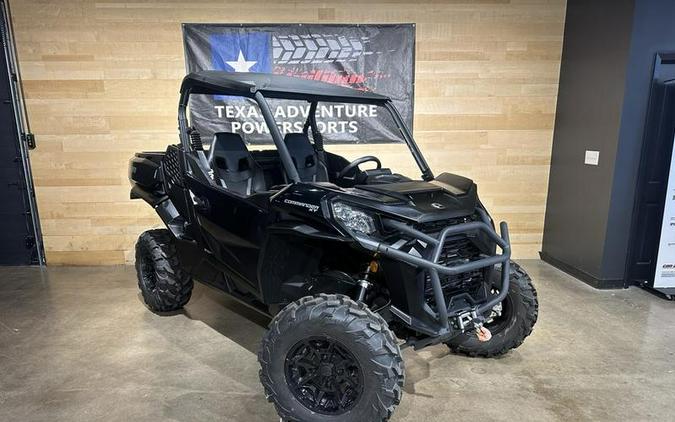 2023 Can-Am® Commander XT 700