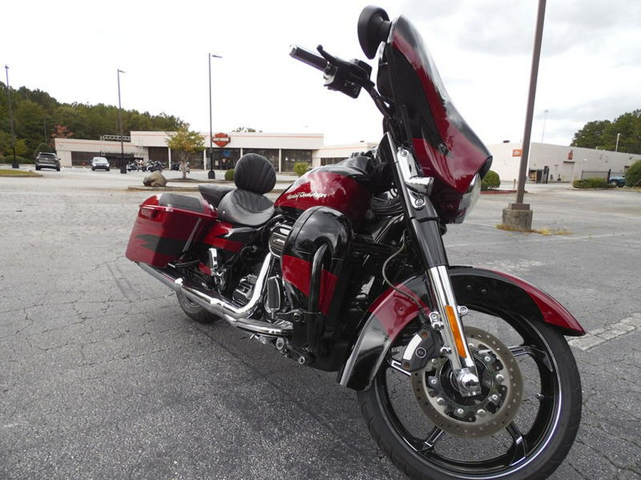 2017 Harley-Davidson® FLHXSE - CVO™ Street Glide®