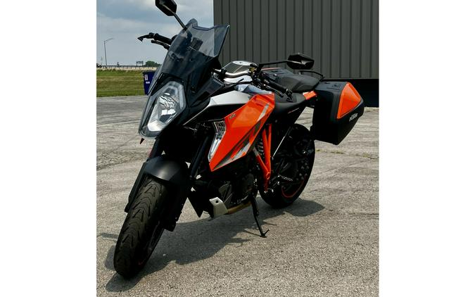 2017 KTM 1290 Super Duke GT