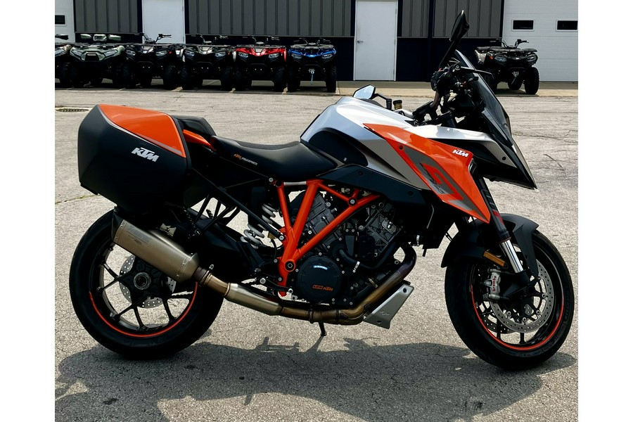 2017 KTM 1290 Super Duke GT