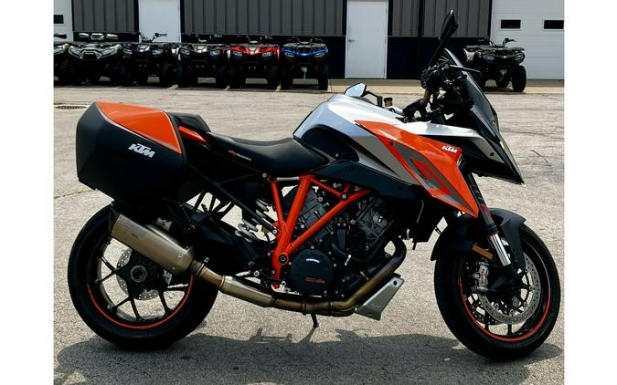 2017 KTM 1290 Super Duke GT