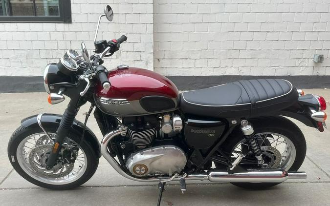 2024 Triumph Bonneville T120 Cordovan Red/Silver Ice