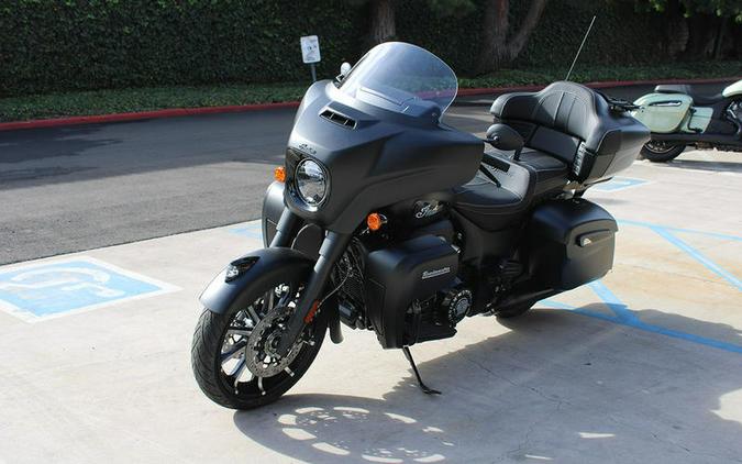 2023 Indian Motorcycle® Roadmaster® Dark Horse® Black Smoke