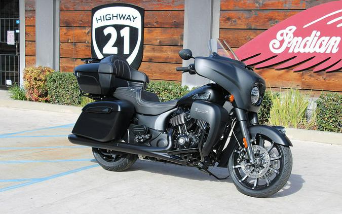 2023 Indian Motorcycle® Roadmaster® Dark Horse® Black Smoke