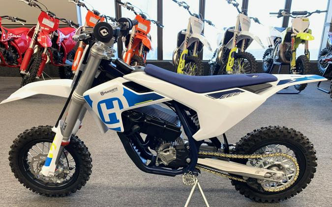 2024 Husqvarna EE 3