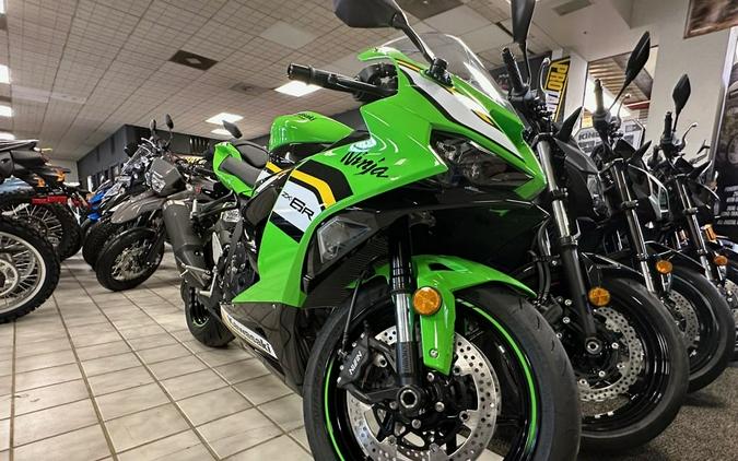 2025 Kawasaki Ninja® ZX™-6R Base