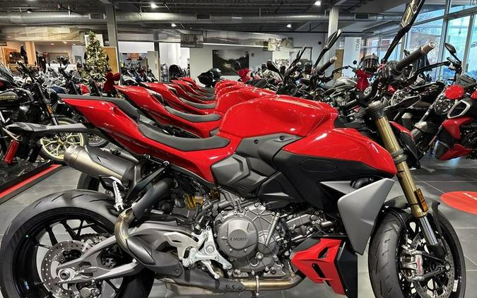 2026 Ducati Streetfighter V2