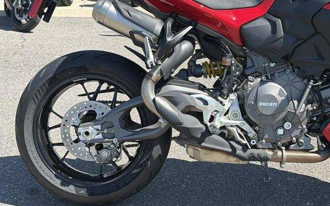 2026 Ducati Streetfighter V2