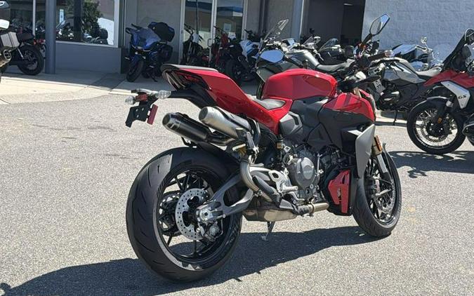 2026 Ducati Streetfighter V2
