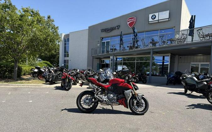 2026 Ducati Streetfighter V2