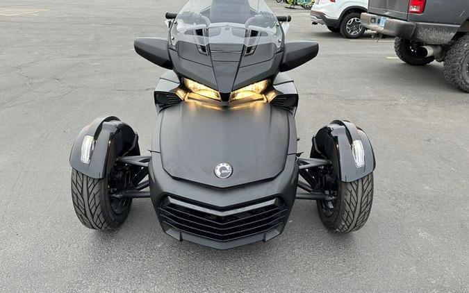 2023 Can-Am® Spyder F3 Limited Dark Wheels