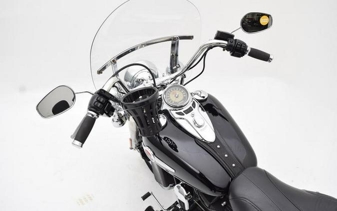 2017 Harley-Davidson® FLSTC - Heritage Softail® Classic