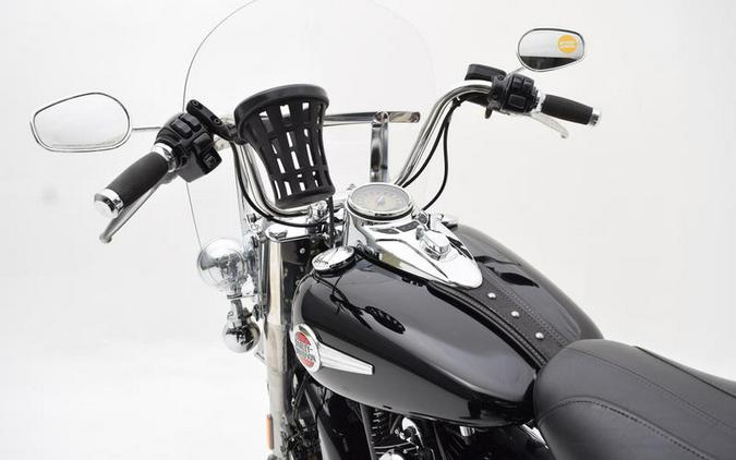 2017 Harley-Davidson® FLSTC - Heritage Softail® Classic