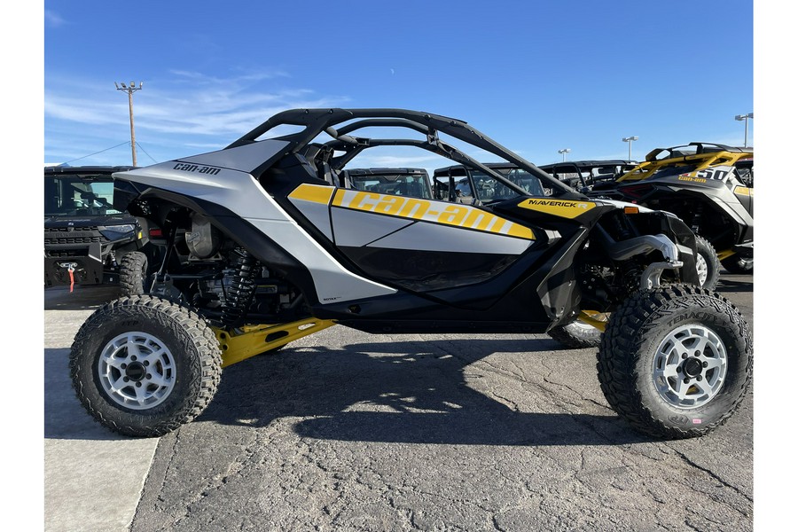 2024 Can-Am Maverick R BASE