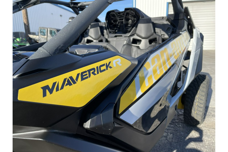 2024 Can-Am Maverick R BASE