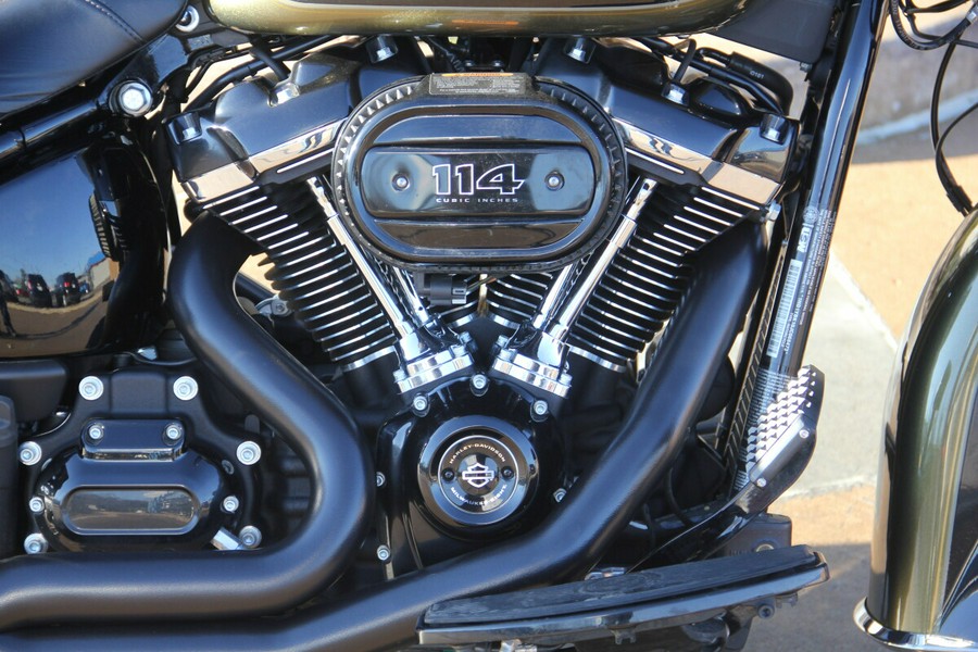 2018 Harley-Davidson Heritage Classic 114 Olive Gold/Black Tempest