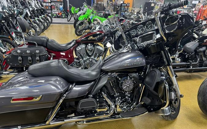 2014 Harley-Davidson® FLHTK Electra Glide® Ultra Limited