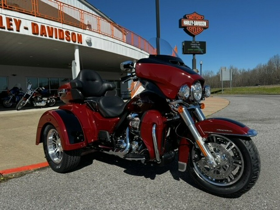2024 Harley-Davidson Tri Glide Ultra Red Rock / Vivid Black