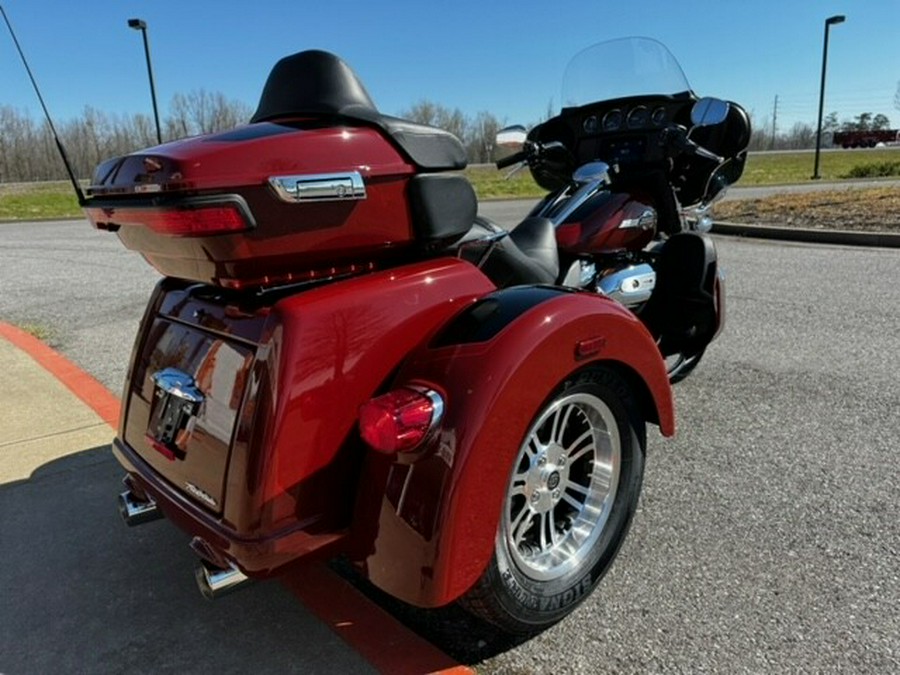 2024 Harley-Davidson Tri Glide Ultra Red Rock / Vivid Black