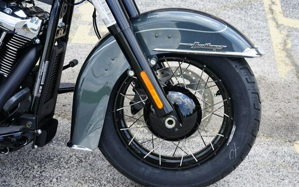 2025 Harley-Davidson Softail FLHC - Heritage Classic