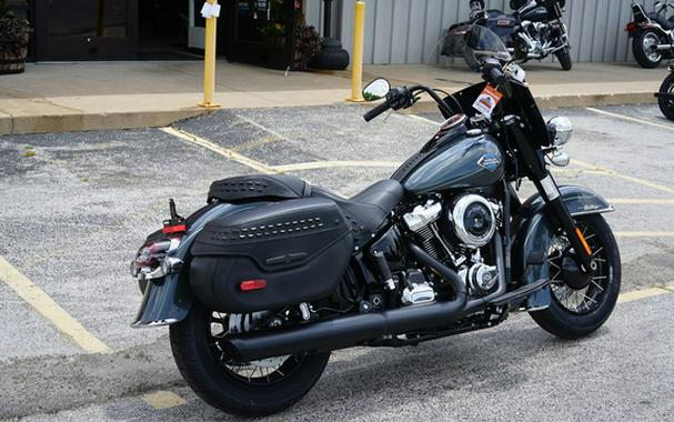 2025 Harley-Davidson Softail FLHC - Heritage Classic