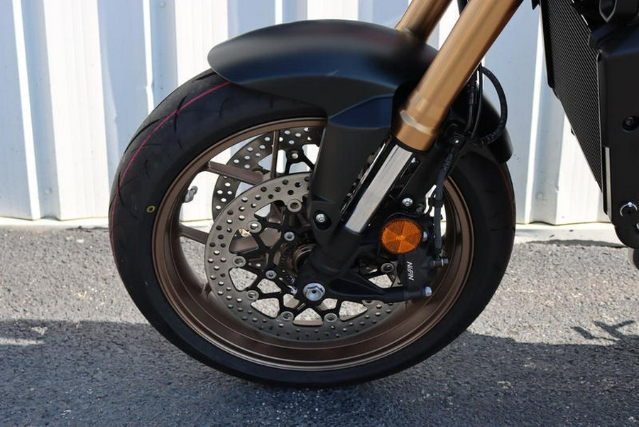 2025 Honda® CB650R E-Clutch