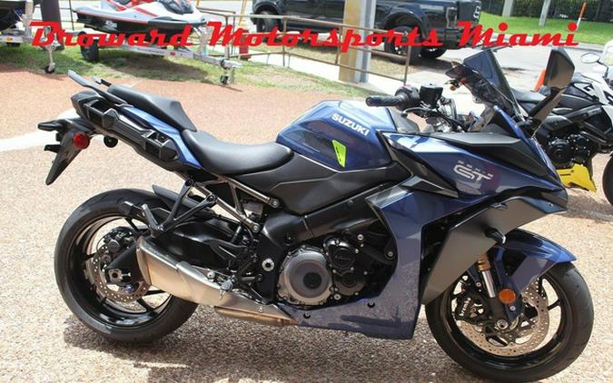 2022 Suzuki GSX-S1000GT Plus