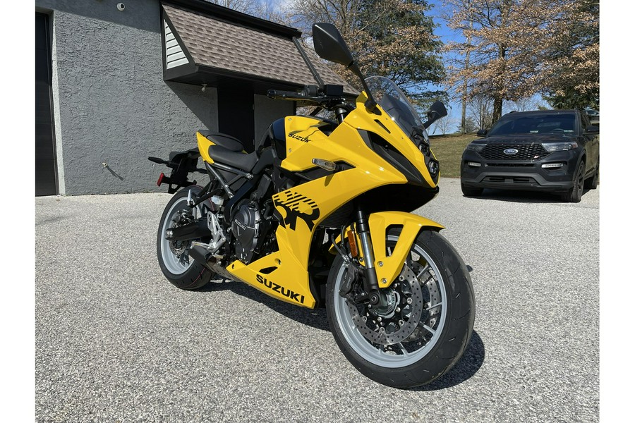 2024 Suzuki GSX-8R