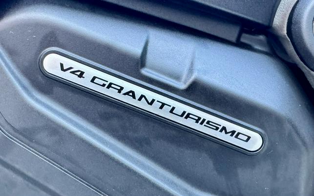 2021 Ducati Multistrada V4 S Travel & Radar Spoked Wheel