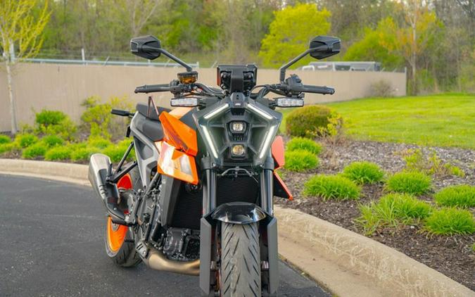 2024 KTM Duke 990