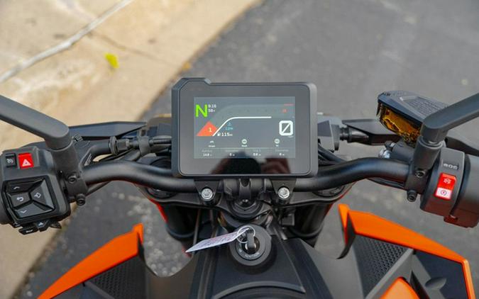 2024 KTM Duke 990
