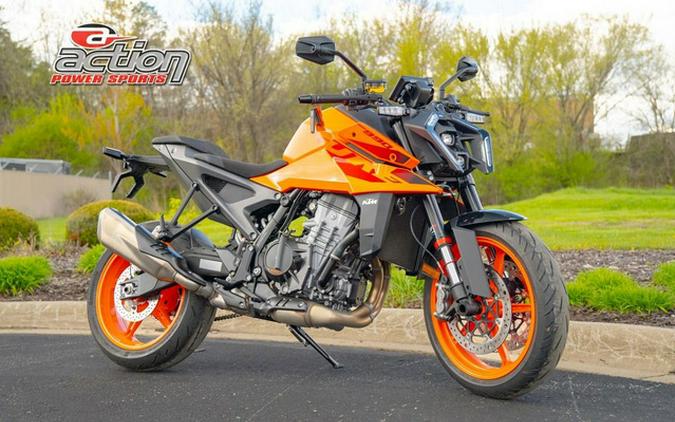 2024 KTM Duke 990