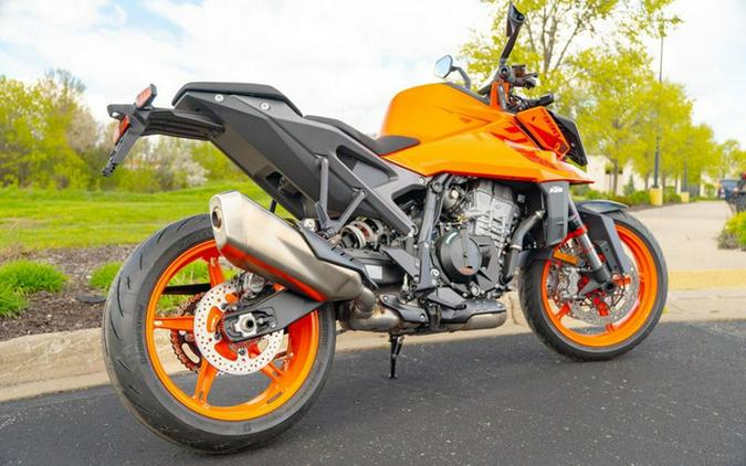 2024 KTM Duke 990