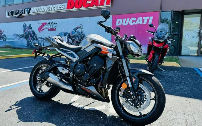 2024 Triumph Street Triple 765 RS Silver Ice R Silver Ice
