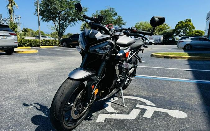 2024 Triumph Street Triple 765 RS Silver Ice R Silver Ice