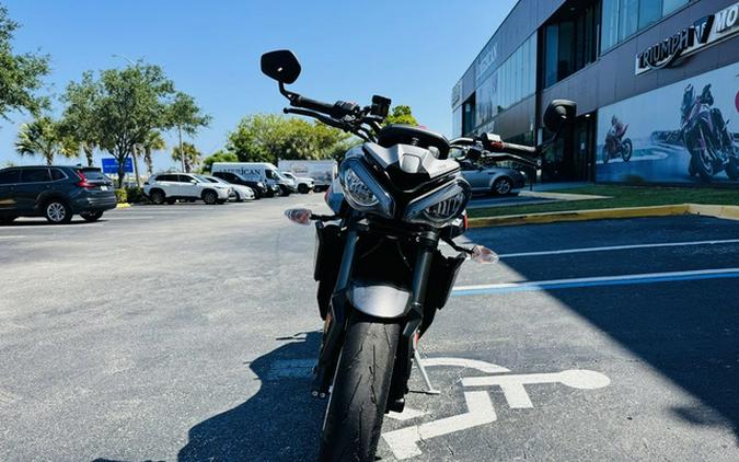2024 Triumph Street Triple 765 RS Silver Ice R Silver Ice